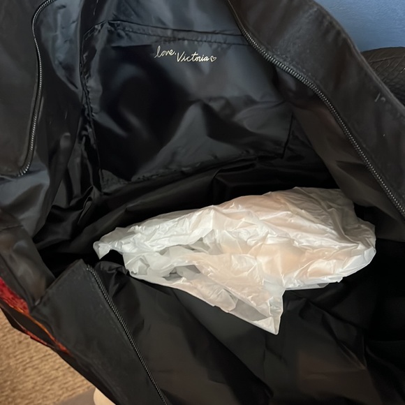 Victoria’s Secret black and red sequins tote 👜 large - Picture 4 of 6